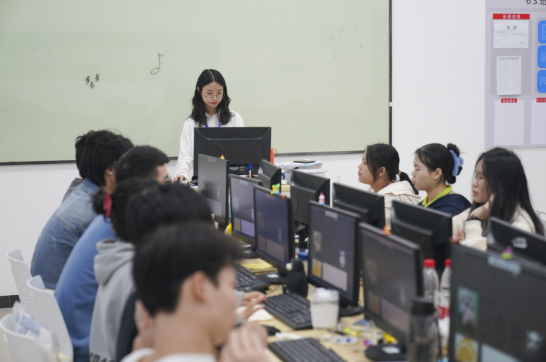 Խ��Խ�����I(y��)ϲ�gУ�W(xu��)�������������������